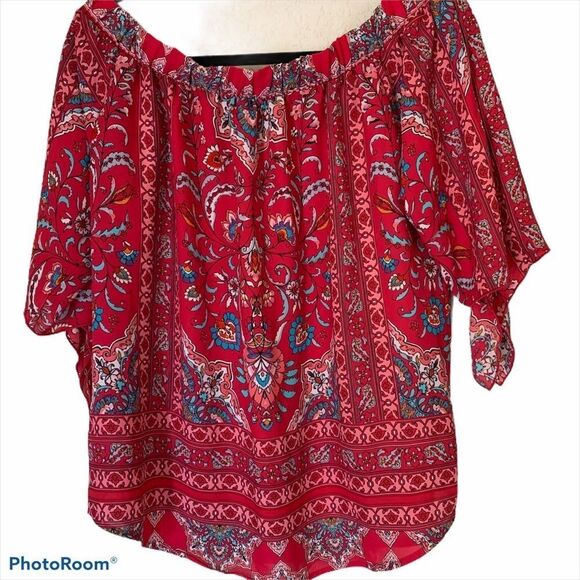 Verse Red Floral Detailed Off the shoulder Top Medium - Picture 3 of 6